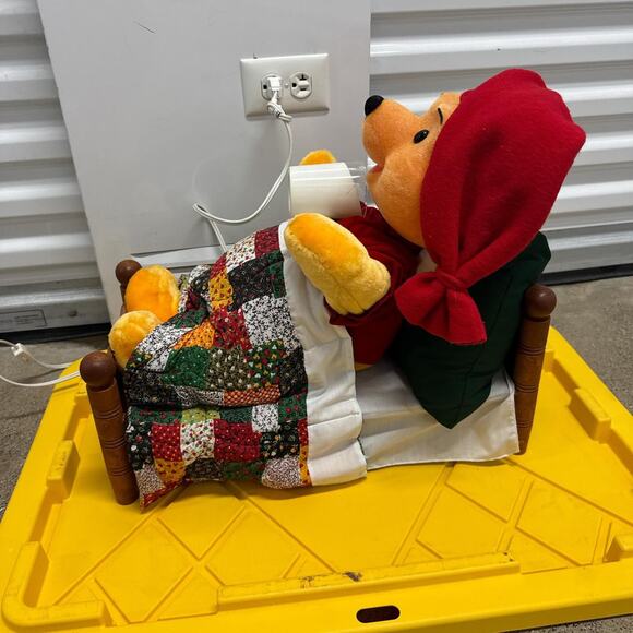 Vintage Disney Christmas Winnie The Pooh in Bed Animated *Sings - Picture 2 of 6